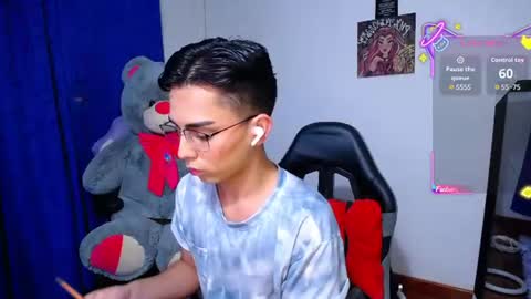 Snapshot of owenblue__ chatting on July 2026 08:29:02 AM Owen Independent model online show from July 2026 08:29:02 AM
