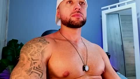 Snapshot of owenmaximus814 chatting on April 2026 06:13:02 PM Maximus Owen online show from April 2026 06:13:02 PM