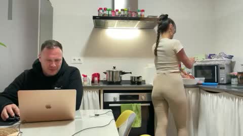 owlyfuns online show from March 2026 06:33:01 PM