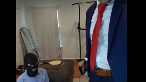 Snapshot of owner_and_asset chatting on March 2026 05:30:01 PM Owner Asset online show from March 2026 05:30:01 PM