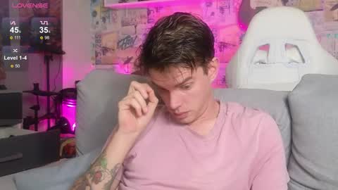 Mike online show from November 2025 01:11:01 PM