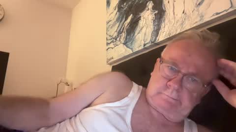 ozhairybearxxxx online show from December 2024 10:32:02 AM