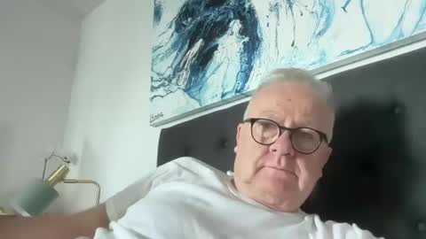 ozhairybearxxxx online show from December 2024 09:17:02 PM