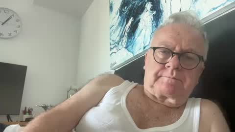 ozhairybearxxxx online show from January 2025 02:04:02 AM
