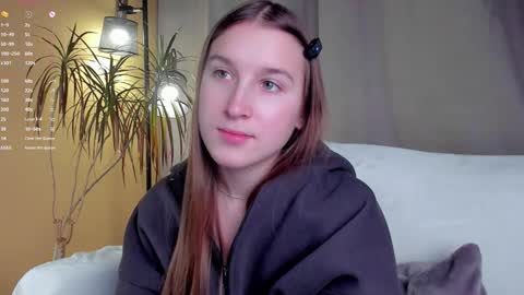 Caroline or just Lina online show from November 2025 01:15:01 AM