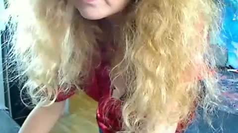 Ozzy Helen online show from January 2025 07:59:02 PM