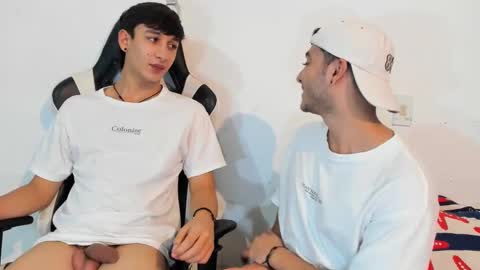 Snapshot of p_jhon chatting on February 2025 05:33:01 AM P online show from February 2025 05:33:01 AM