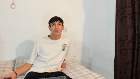 Snapshot of p_jhon chatting on March 2025 04:17:02 AM P online show from March 2025 04:17:02 AM