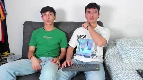 Snapshot of p_jhon chatting on November 2025 06:34:01 AM P online show from November 2025 06:34:01 AM