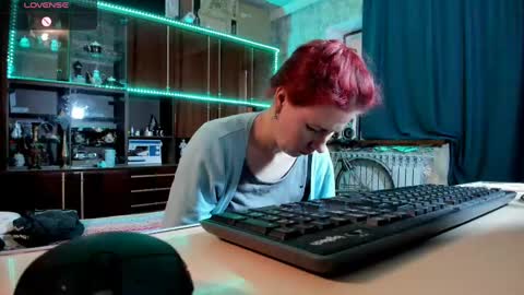 Ella online show from February 2025 01:28:01 PM