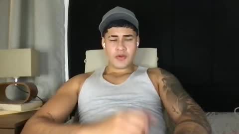 Javi    online show from February 2025 05:27:01 AM