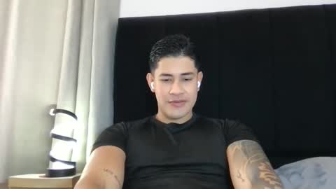 Javi    online show from April 2026 08:55:02 PM