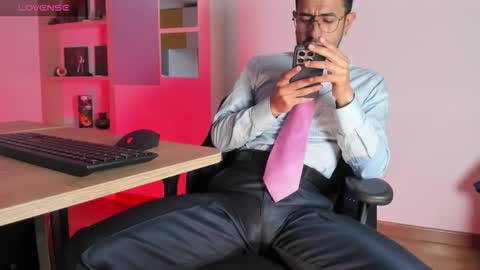 Snapshot of pablo_rincon95 chatting on November 2025 08:57:01 PM pablo rincon95 online show from November 2025 08:57:01 PM