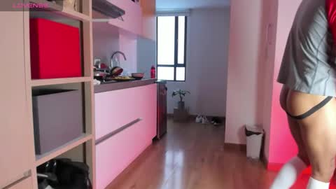 Snapshot of pablo_rincon95 chatting on November 2025 03:25:01 PM pablo rincon95 online show from November 2025 03:25:01 PM