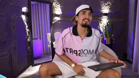 Snapshot of pablo_russoo chatting on April 2026 03:11:01 AM pablo online show from April 2026 03:11:01 AM