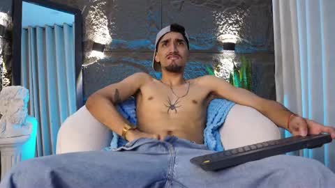 Snapshot of pablo_russoo chatting on May 2026 05:57:02 AM pablo online show from May 2026 05:57:02 AM