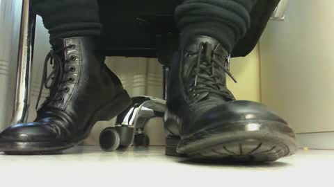 Pablo Meness online show from February 2025 03:41:02 PM