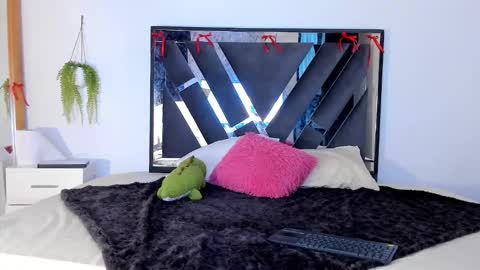 palechor online show from February 2026 12:06:02 AM