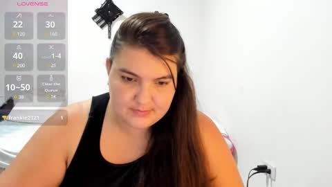 Mia online show from March 2025 01:53:01 AM