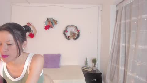 Paloma  online show from December 2024 08:39:02 PM