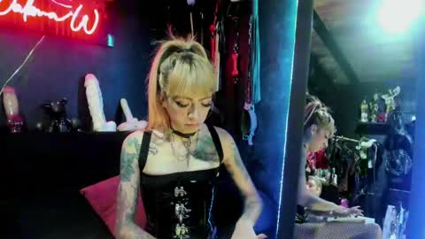 Snapshot of palomawells chatting on January 2025 12:14:02 AM Paloma online show from January 2025 12:14:02 AM