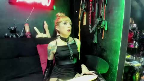 Snapshot of palomawells chatting on February 2025 09:25:01 PM Paloma online show from February 2025 09:25:01 PM