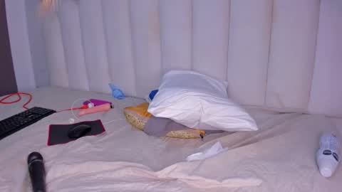 pamela online show from February 2026 11:43:01 PM