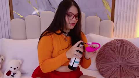 Pamela  online show from October 2025 01:03:02 PM