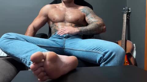 Oleg online show from November 2025 05:18:02 AM