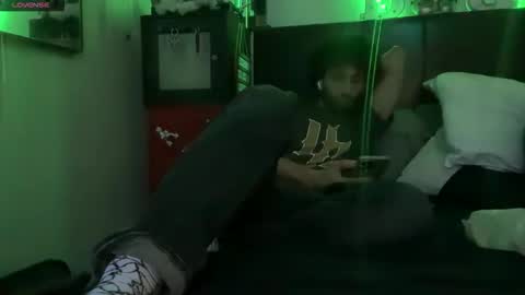 PantsLessTraveler online show from November 2025 08:58:02 AM