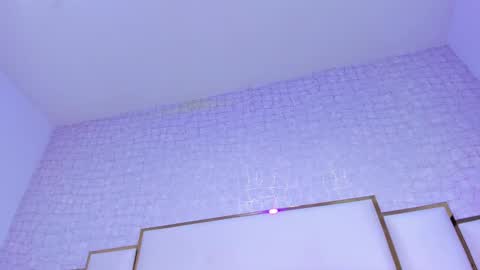 Paola  online show from October 2025 11:30:01 AM