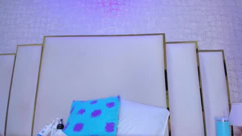 Paola  online show from February 2026 11:53:01 AM