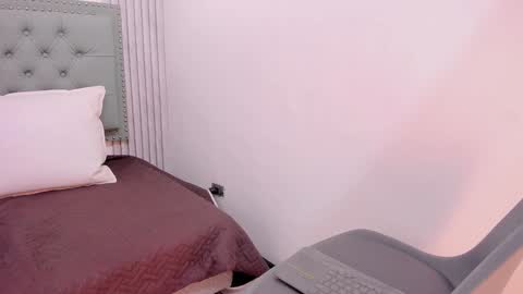    online show from January 2025 03:25:02 PM