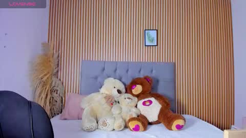 paola online show from February 2026 12:07:01 AM