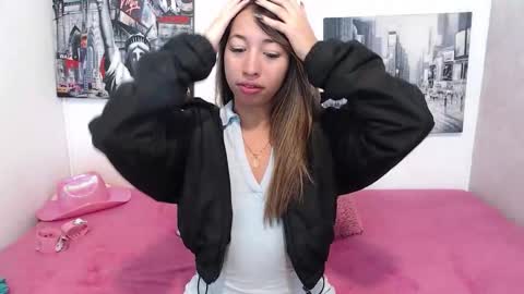 Paola online show from January 2026 12:09:02 PM