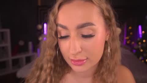 Lia online show from January 2025 06:35:01 PM