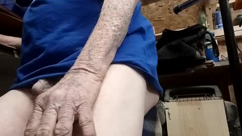 Snapshot of papajb70 chatting on February 2025 04:01:01 AM papajb70 online show from February 2025 04:01:01 AM