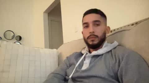 papicubano_guapo23cm online show from December 2024 02:51:01 AM