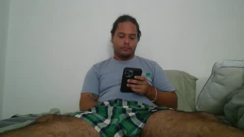 PapiiPR185 online show from February 2026 12:47:02 PM