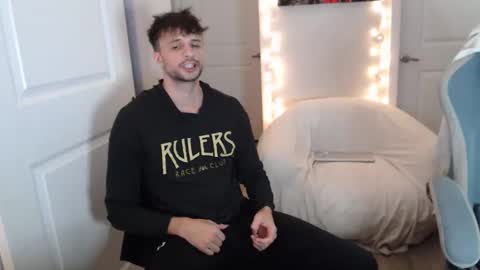 Snapshot of papijakey chatting on February 2026 01:53:02 AM -- New Videos Down Below online show from February 2026 01:53:02 AM