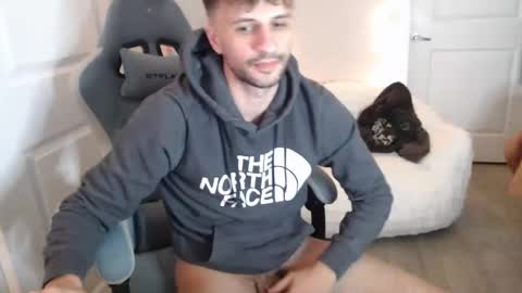 Snapshot of papijakey chatting on February 2026 02:10:01 AM -- New Videos Down Below online show from February 2026 02:10:01 AM