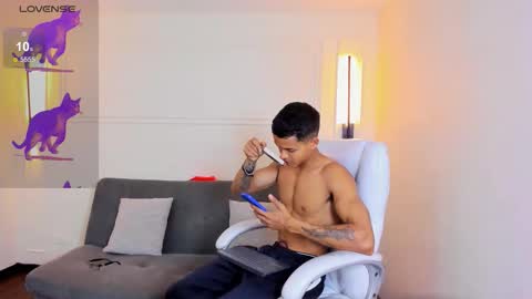 Ryan And Casper online show from February 2026 05:29:01 PM