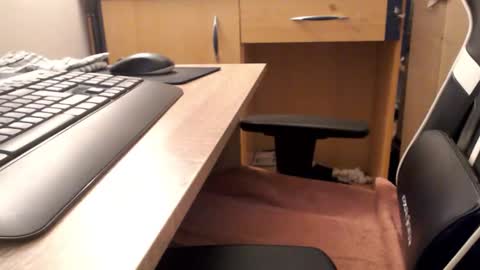 Sascha online show from October 2025 08:01:01 AM