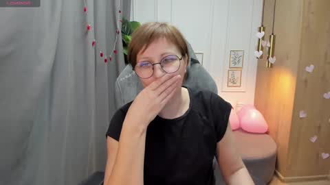 Paris online show from February 2025 07:52:01 PM