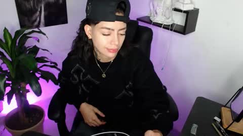 Paris D angelo online show from February 2026 07:35:01 AM