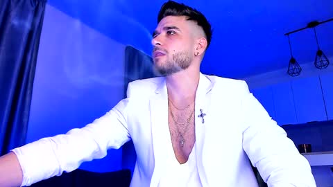 Paris online show from January 2025 06:51:02 PM