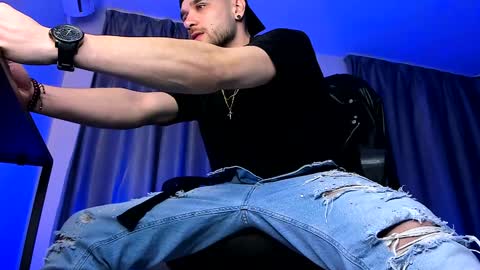 Paris online show from February 2025 06:24:01 AM