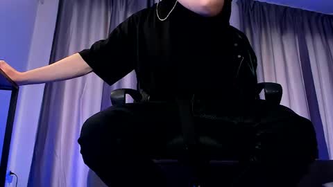 Paris online show from April 2026 06:19:01 AM