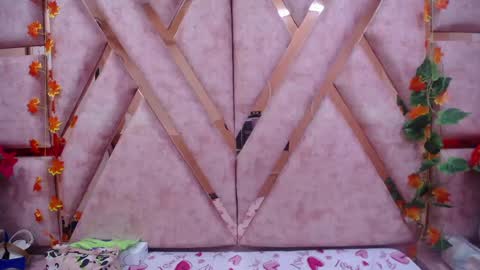 paris petit online show from September 2025 08:31:02 PM