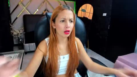 Snapshot of paris_petit chatting on February 2026 07:23:01 PM paris petit online show from February 2026 07:23:01 PM